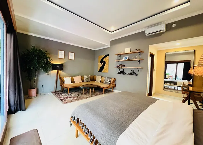 Villa Royal Canggu - 3 Minutes To Finns Beach Club!